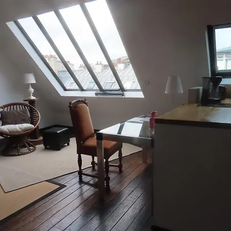 Loft Avec Vue Sur Tour Eiffel アパート